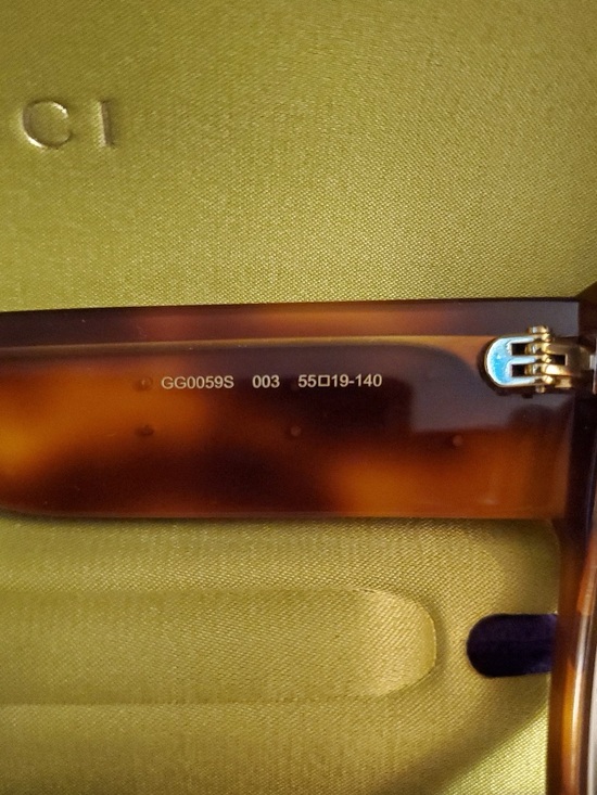 Gucci Women\'s red tortoise Cat-Eye Sunglasses